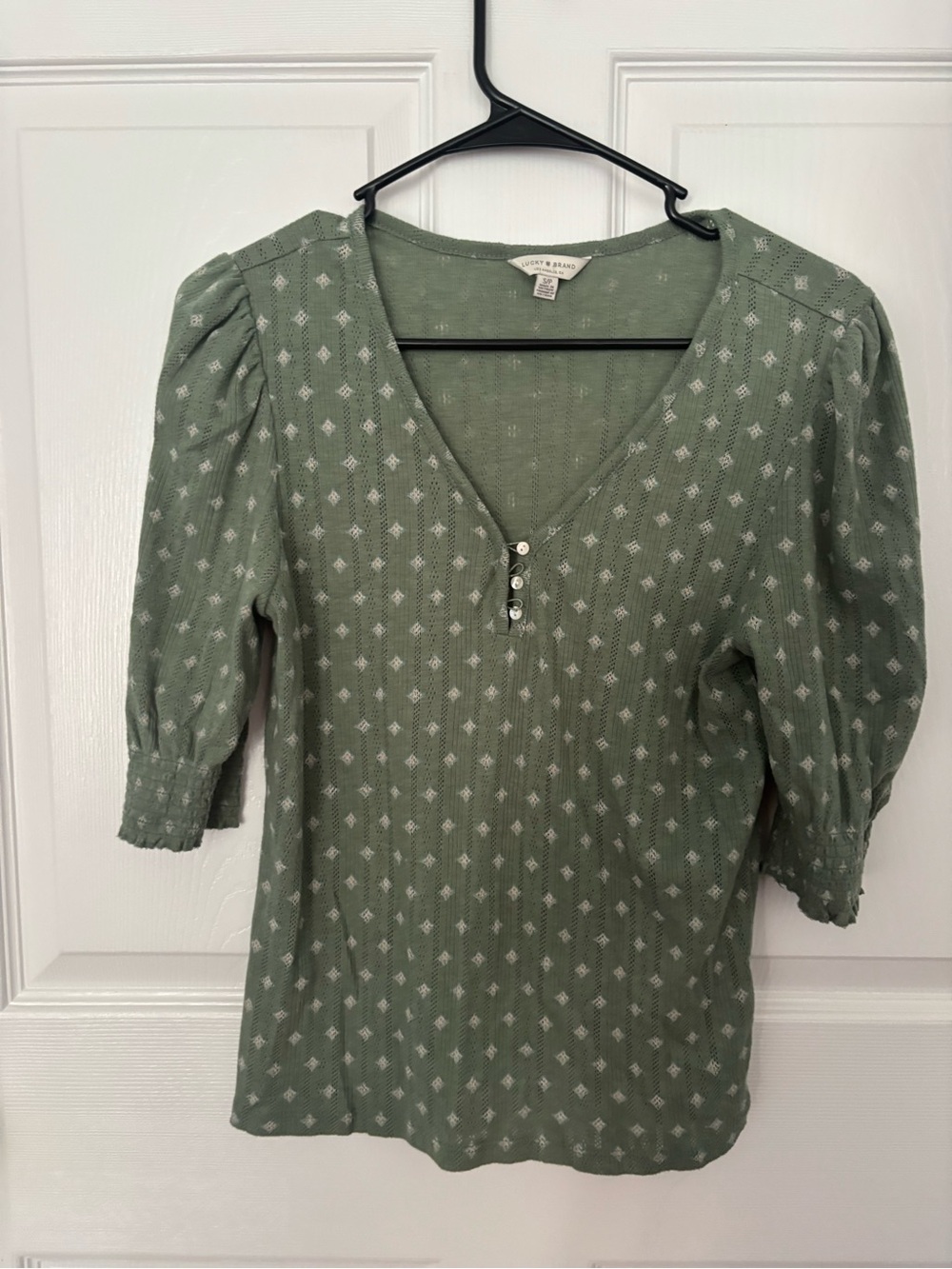 Lucky Brand Olive Green V-Neck Buttoned Puff Sleeve Top